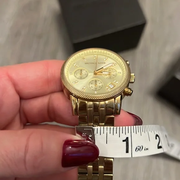 Michael Kors gold watch - Picture 5 of 8